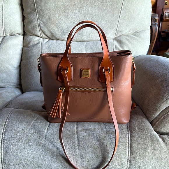Dooney & Bourke - Picture 2 of 12